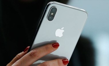 iPhone’un arkasındaki gizli tuşu buldu, hayatı değişti