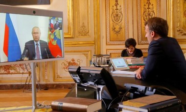 Macron ve Putin, Rusya ile Ukrayna arasında “gerilimin azaltılması” konusunda mutabık