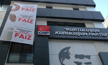 CHP İzmir il binasına 