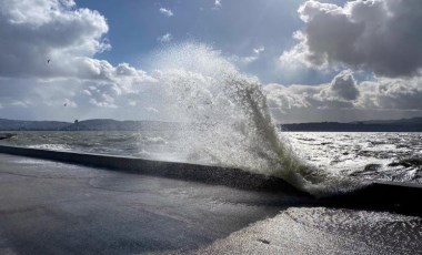 Meteoroloji'den İzmir için fırtına ve yağmur uyarısı