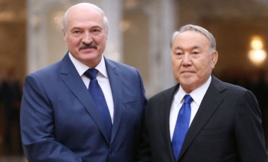 Lukaşenko, Kazakistan’ın eski Cumhurbaşkanı Nazarbayev ile görüştü