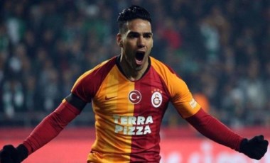 Eski Galatasaraylı Falcao, imzayı atıyor