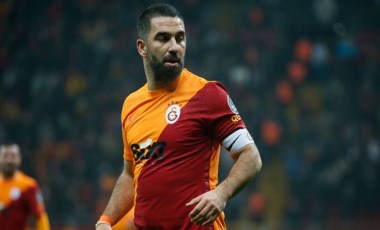 Arda Turan’ın fiziği tartışma yarattı: ‘Göbeği sahalara döndü’