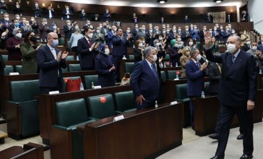 Ekonomist Evren Devrim Zelyut'tan iktidara 'zam' tepkisi: 'Biz bu dünyaya AKP'nin yanlışlarının cezasını çekmek için mi geldik?'