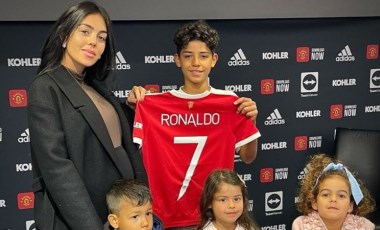 Cristiano Ronaldo’nun oğlu Manchester United’a transfer oldu