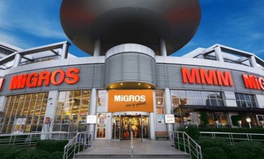 Migros, çöpteki çürük sebzeleri alan emekçiyi hırsızlık suçlamasıyla işten attı: 'Hırsız değilim, çok yoksul bir işçiyim'