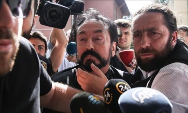 Adnan Oktar’ın grubuna üye isimler The Times'a konuştu