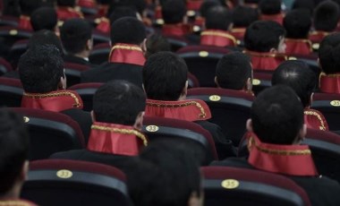 FETÖ borsasından yargılanıyordu: Eski savcı soyadını değiştirdi