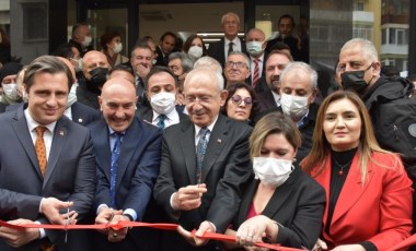 Kılıçdaroğlu, İzmir'de partisinin il binasının açılışını yaptı