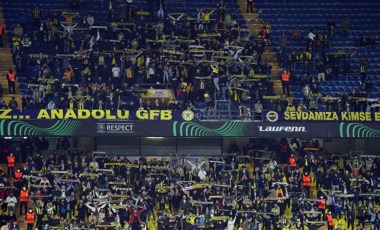 Kadıköy'de Fenerbahçeliler yönetimi istifaya davet etti, Ferdi Kadıoğlu'nu alkışladı