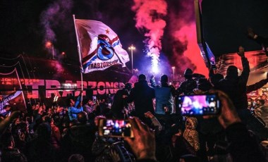 Trabzonspor 'şampiyon' sloganlarıyla karşılandı