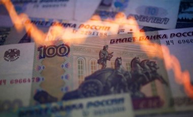 Rusya’da ruble ve borsa toparlanıyor: Şok faiz artışı yaşanabilir