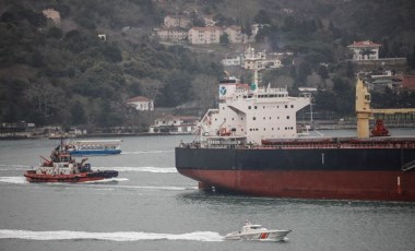 Odessa açıklarında vurulan Türk gemisi İstanbul Boğazı'na girdi