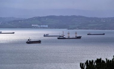 Fırtınadan etkilenen gemiler Sinop limanına sığındı