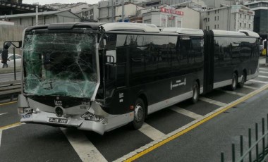 Esenyurt'ta metrobüs kazası: 7 yolcu yaralandı