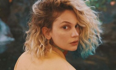 Farah Zeynep Abdullah'tan 'Bergen' paylaşımı