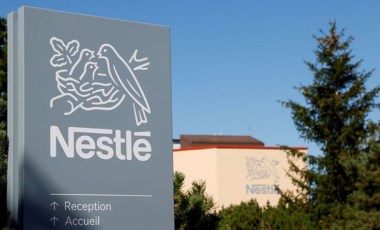 Nestle, cam parçaları tespit edilen çikolataları piyasadan çekti