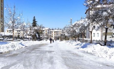 Isparta’da elektrik kesintisi hayatı durma noktasına getirdi