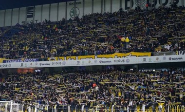 Fenerbahçeli taraftarlardan, Başakşehir maçında 'istifa' tezahüratı