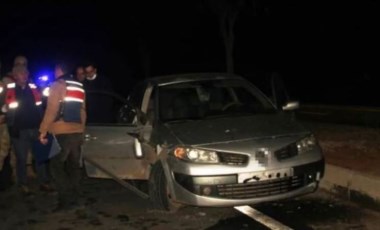 Şanlıurfa'da otomobili uzun namlulu silahlarla taradılar! 2 ölü