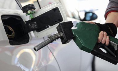 Petrol fiyatlarının artması benzin ve motorini vuracak: Yeni zam yolda