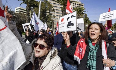 Tunus'ta Yüksek Yargı Konseyi’ni feshetme kararının yankıları sürüyor