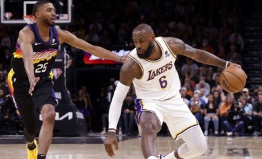 NBA'de rekor kıran LeBron James mağlubiyeti engelleyemedi