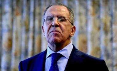 Lavrov: Ukrayna'ya silah taşıyan her kargo hedef olacak