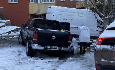 Sultangazi’de yaşanan silahlı çatışma: Şüpheliler sır oldu, mermiler bir eve isabet etti