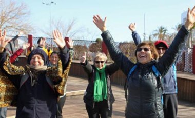 Dünya Mutluluk Günü'ne kahkaha yogalı kutlama