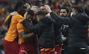 Galatasaray Kulübü'nün mali kongresinde Gomis çıkışı