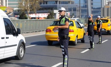 İstanbullular dikkat! Saat 14.50'ye kadar trafiğe kapatıldı