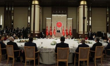 Erdoğan'ın 'vefa yemeği': Tahinli profiterolün parasını kim ödedi?