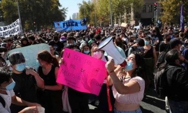 Şili'de öğrenci protestoları okulları kapattırdı