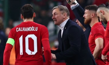 Türkiye A Milli Takımı Teknik Direktörü Stefan Kuntz: Robert Lewandowski kazandığı kupaları koyuyor