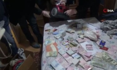 FETÖ operasyonunda şaşkına çeviren görüntü: Süpürgeden para fışkırdı (31 Mart 2022) (Video Haber)