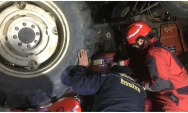 Muğla'da devrilen traktörün altında kalan sürücü öldü