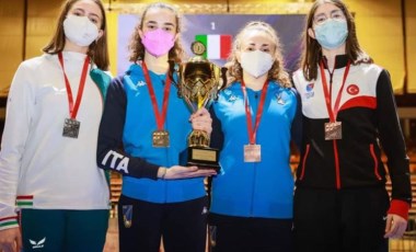 Milli eskrimciler Sırbistan'da 2 bronz madalya kazandı