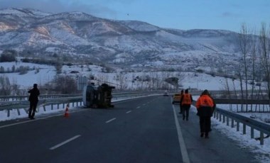 Tokat'ta servis aracı devrildi: Bir asker şehit oldu, 3 asker yaralandı