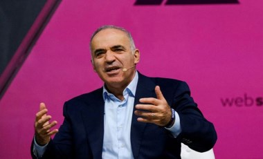 Rus satranç efsanesi Kasparov: Rusya'yı Taş Devri'ne döndürün