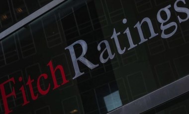 Fitch, Rusya'nın kredi notunu düşürdü