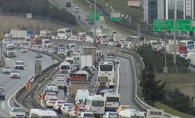 İstanbul'da kar alarmı trafik yoğunluğuna yansıdı