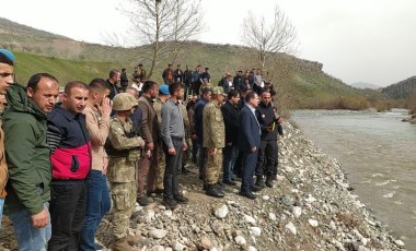 Hakkari'de bir asker düştüğü Hacıbey Çayı'nda kayboldu