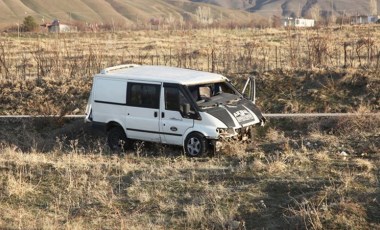 Bitlis'te minibüs takla attı: 4 ölü, 25 yaralı (11 Nisan 2022)