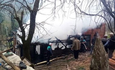 Kastamonu'da 2 katlı ahşap ev yandı, engelli çocuk yaşamını yitirdi