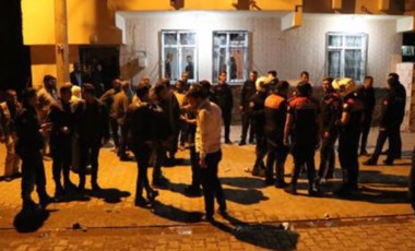 Şanlıurfa'da çocukları tartışan aileler birbirine girdi: 14 yaralı, 4 gözaltı