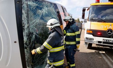 Eskişehir'de cezaevi nakil aracı devrildi! Jandarma personeli yaralandı