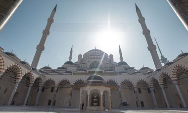 Diyanet İşleri Başkanlığı'ndan skandal karar: Camilerden T.C. ibaresi kaldırıldı