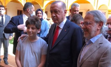 Hatıra fotoğrafı: 'Medrese' açılışında Erdoğan'la boy gösterdi