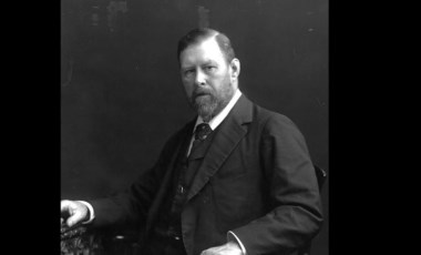 Bram Stoker 110 yıl önce bugün hayatını kaybetti